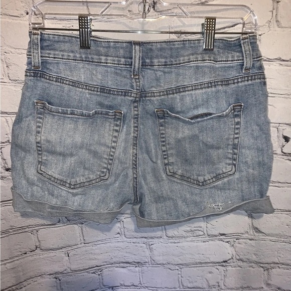 Maurice’s Distressed High Rise Button Fly Denim Jean Shorts Women’s Size 8 - Picture 2 of 4